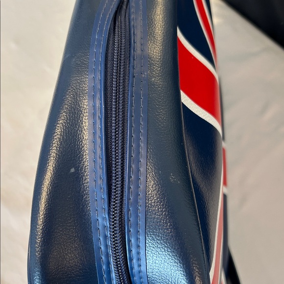 Savage Vintage Union Jack crossbody travel bag Durable Unisex British bag EUC - Picture 7 of 10